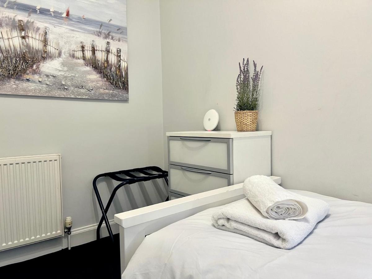 Roost Hill - Free Parking Zone Hotel Единбург Екстериор снимка